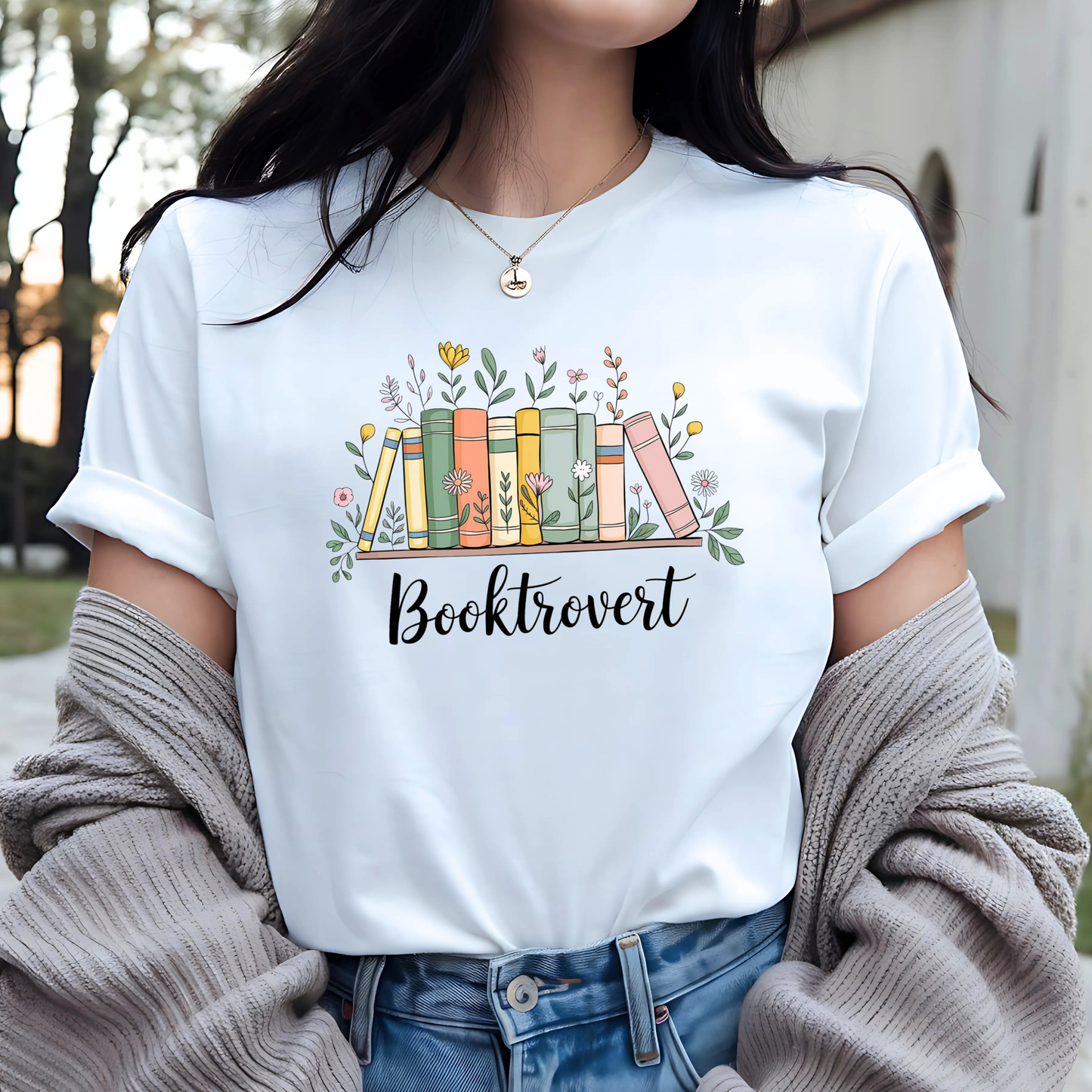 Booktrovert: Cute Tee